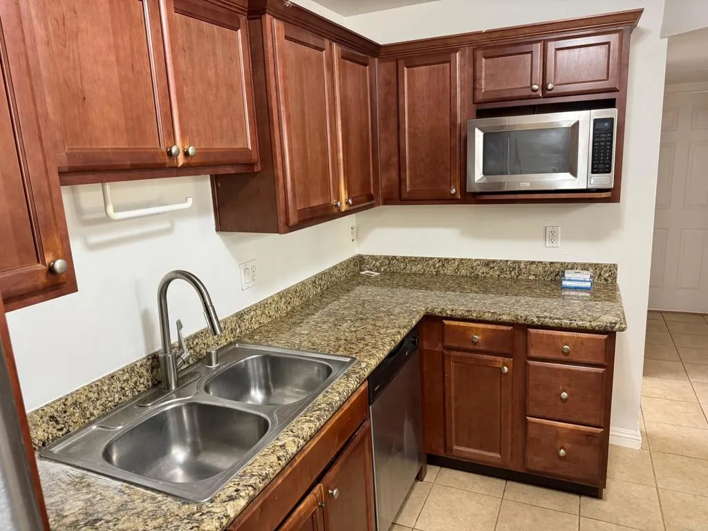 Photo #8: PTP2505475 Listing: Photo #8