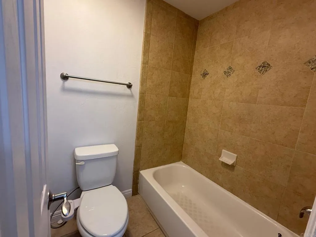 Photo #25: PTP2505475 Listing: Photo #25