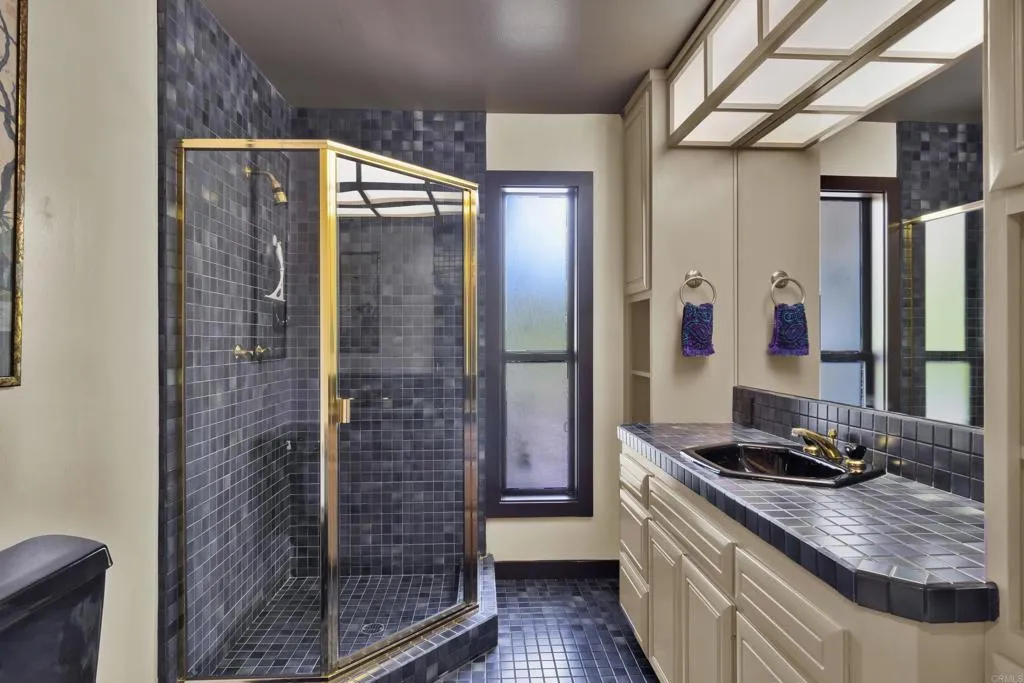 https://cdn.realtyfeed.com/cdn/127/306496776/6253208725aca5952ed6968845bcff6b.webp