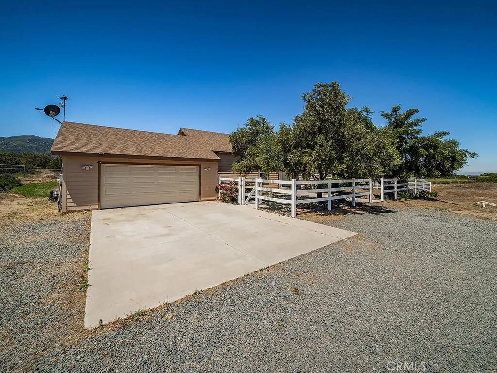 https://cdn.realtyfeed.com/cdn/127/306496838/767907fc3b462fc91a34082d4f65e565.webp