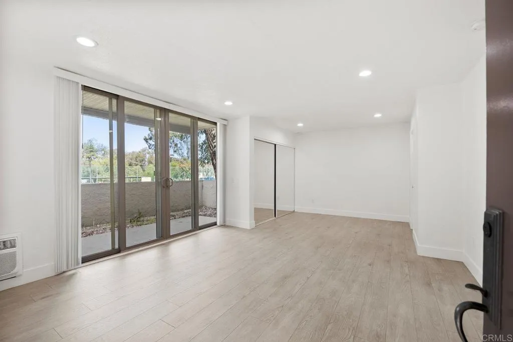MLS: NDP2507113 Condo For Sale