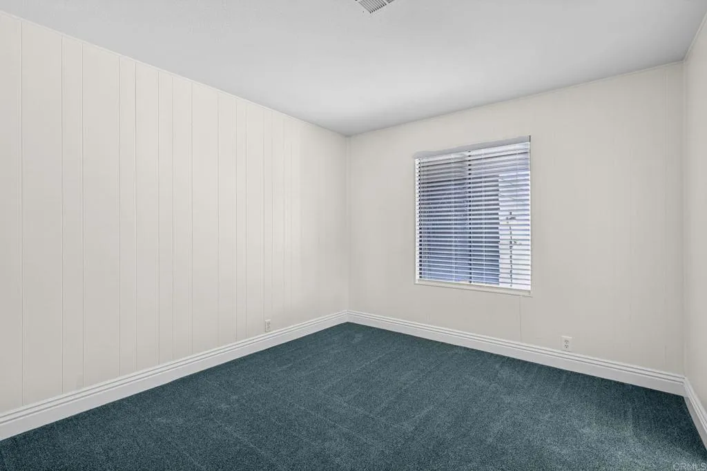 https://cdn.realtyfeed.com/cdn/127/306496900/cce0dc9fb8aaf84dc2fa1214c1a834a1.webp