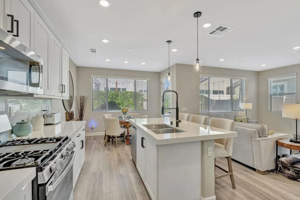 Photo #5: PTP2505480 Listing 