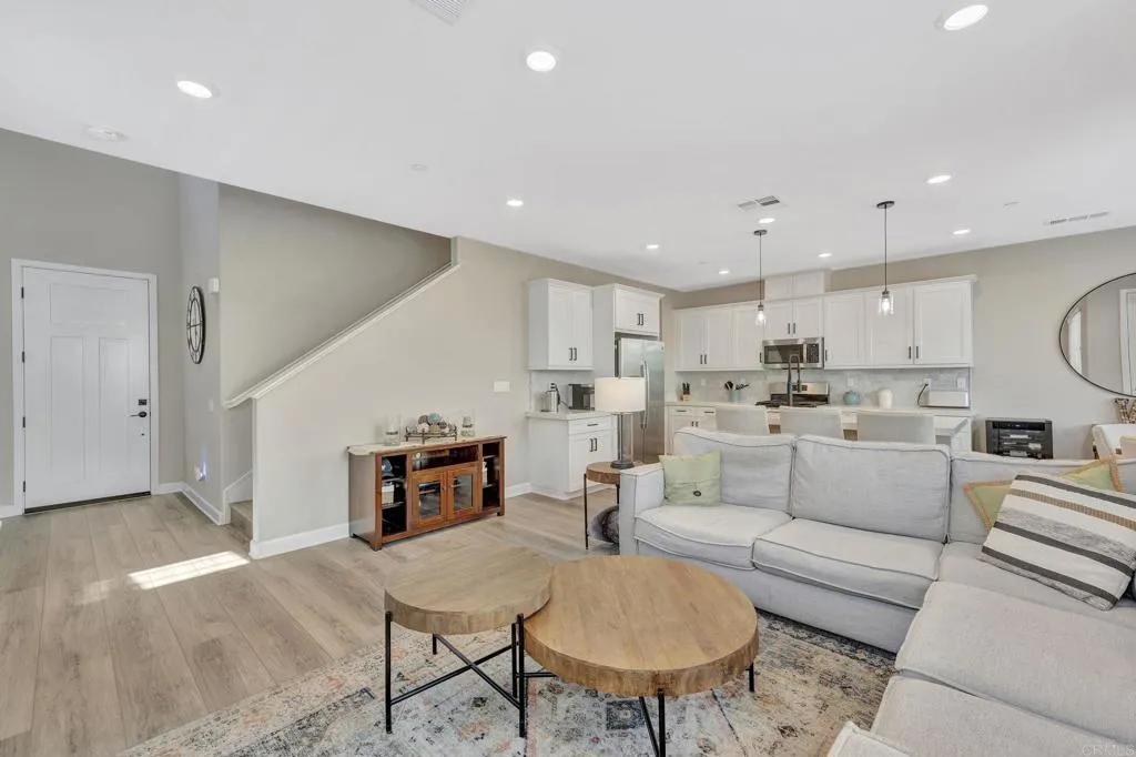 Photo #11: PTP2505480 Listing: Photo #11