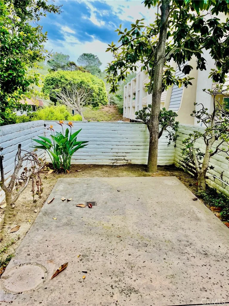 Photo #27: SW25162097 Listing: Photo #27