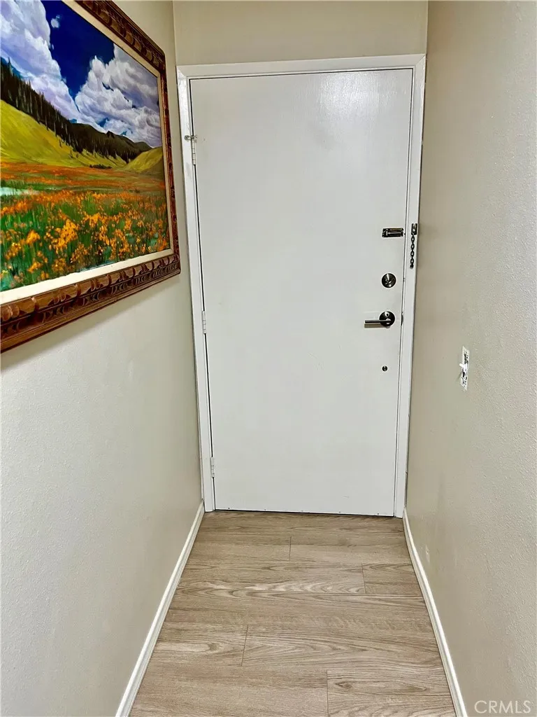 Photo #9: SW25162097 Listing: Photo #9