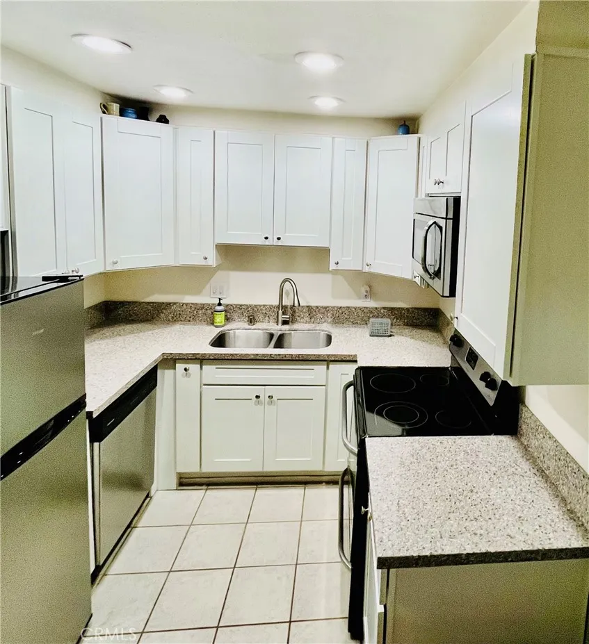 Photo #11: SW25162097 Listing: Photo #11