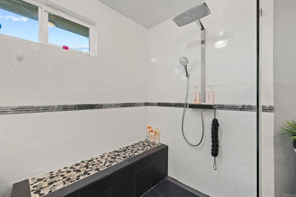 https://cdn.realtyfeed.com/cdn/127/306496970/79f483b3ee6420b96b9e3bd58b515b8f.webp
