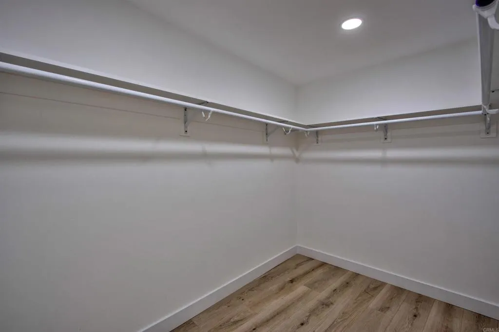 https://cdn.realtyfeed.com/cdn/127/306497088/9e67fc50a26c8a59342d4d6ff99dfefa.webp