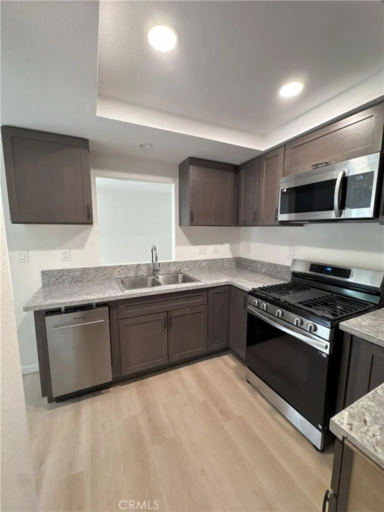 Photo #15: SB25162521 Listing: Photo #15