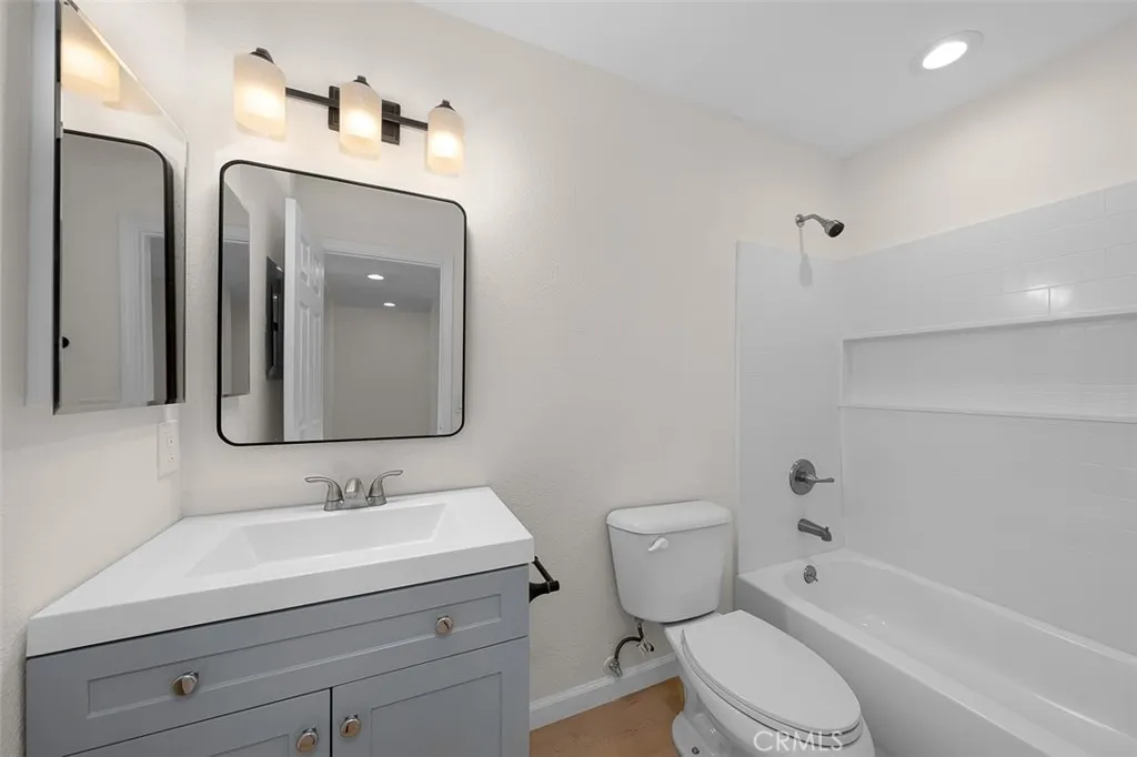 Photo #7: SB25162521 Listing: Photo #7