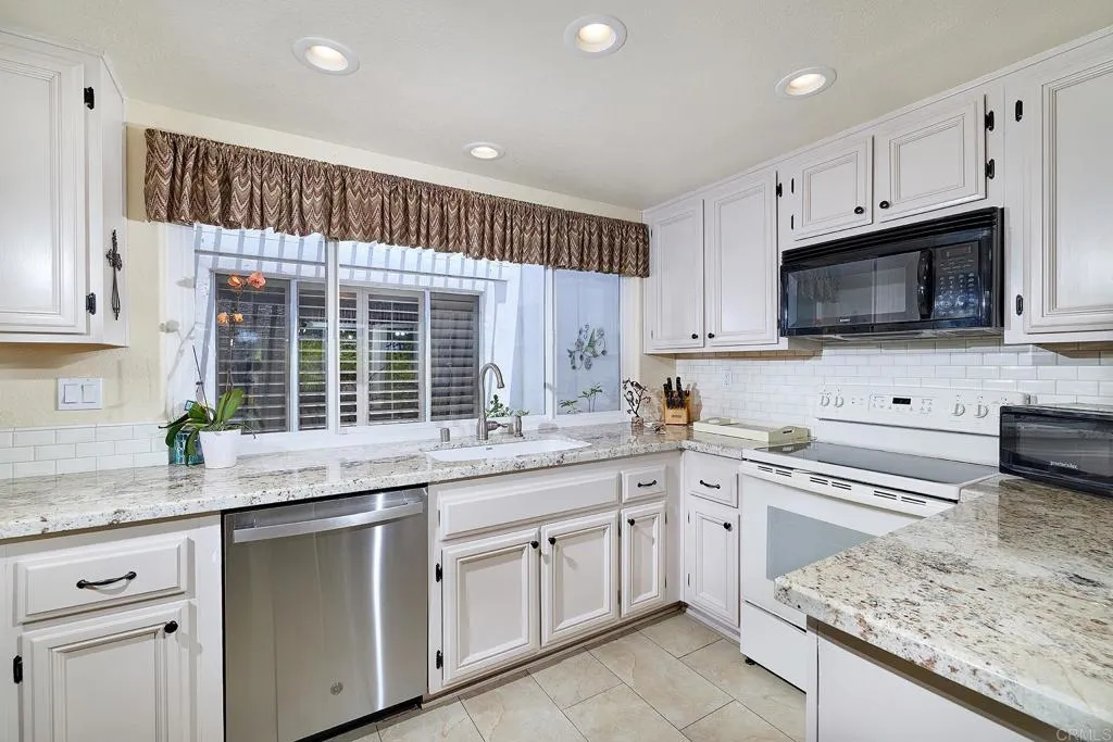 https://cdn.realtyfeed.com/cdn/127/306497181/684d9379decbd6c2b53f642570f5e43f.webp