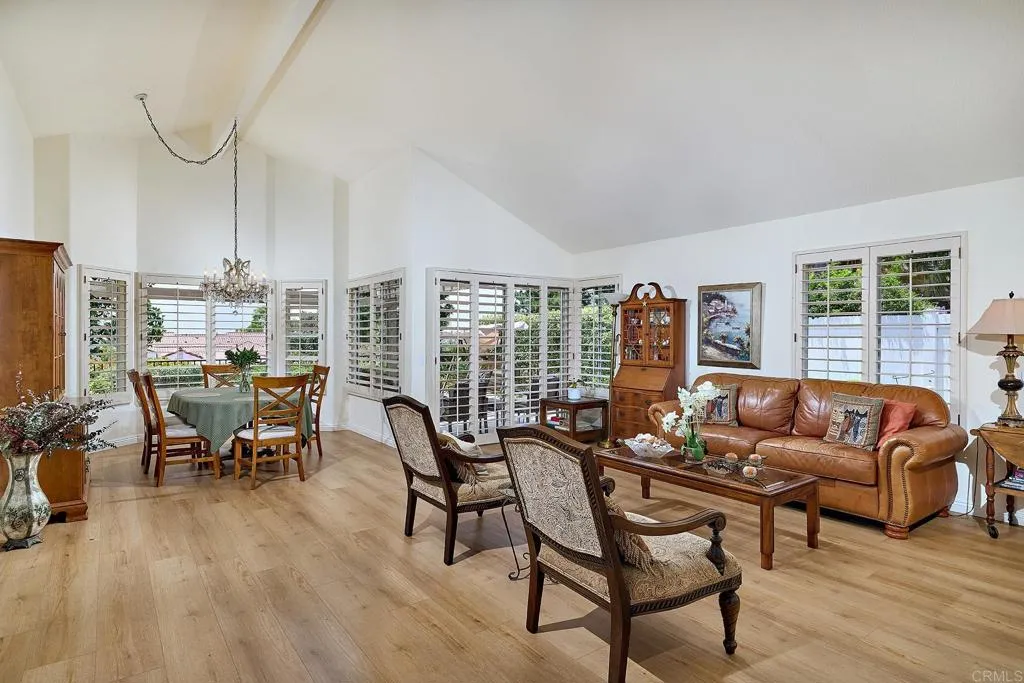 https://cdn.realtyfeed.com/cdn/127/306497181/8fb4b94c137d9da52ac76f383aa28542.webp