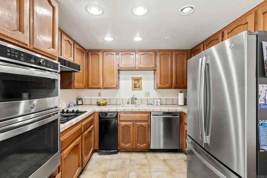 Photo #6: NDP2507131 Listing 