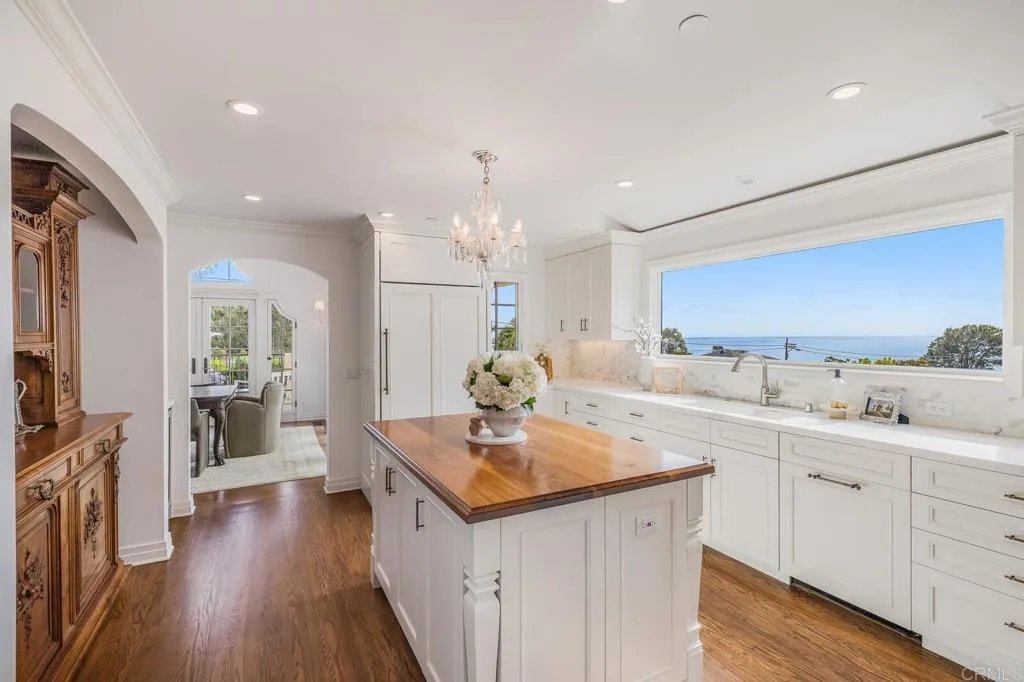 https://cdn.realtyfeed.com/cdn/127/306497254/91583820baa6f88a593bba3541512553.webp