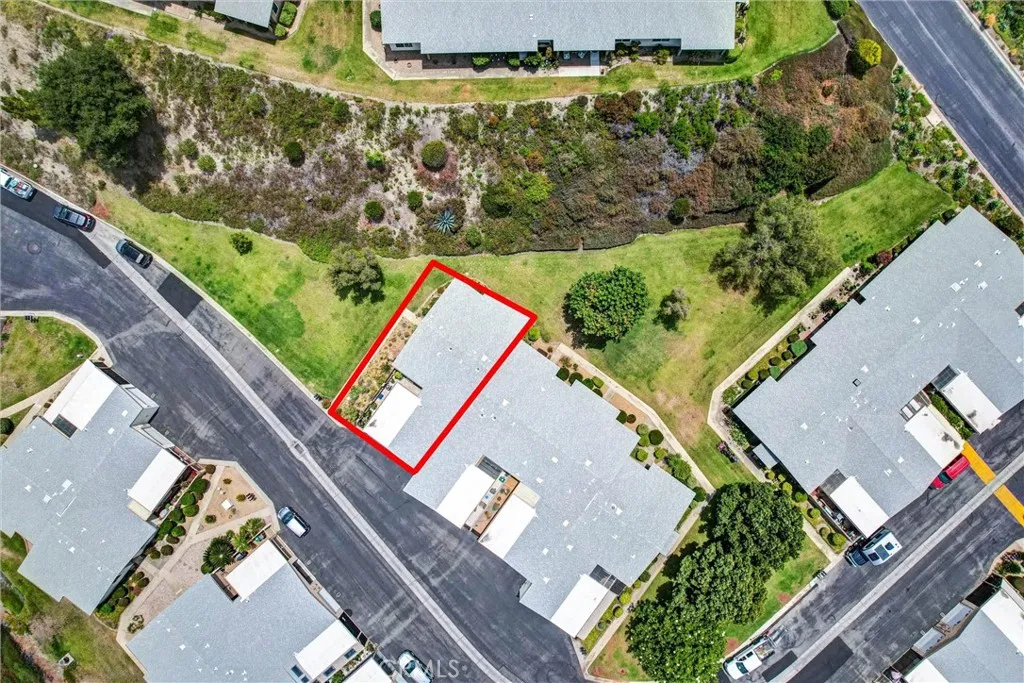 Photo #27: OC25158308 Listing: Photo #27