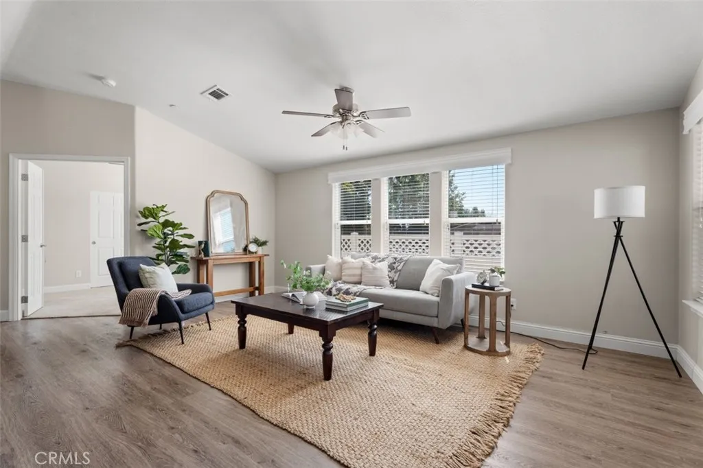 https://cdn.realtyfeed.com/cdn/127/306497328/0309bc5994635e25ca84a00c3d7d6f96.webp