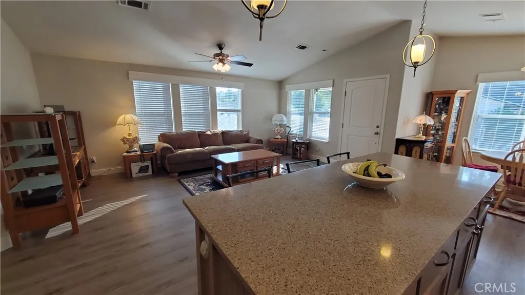 https://cdn.realtyfeed.com/cdn/127/306497328/344a359ae19ad984976c7d4a2940f593.webp