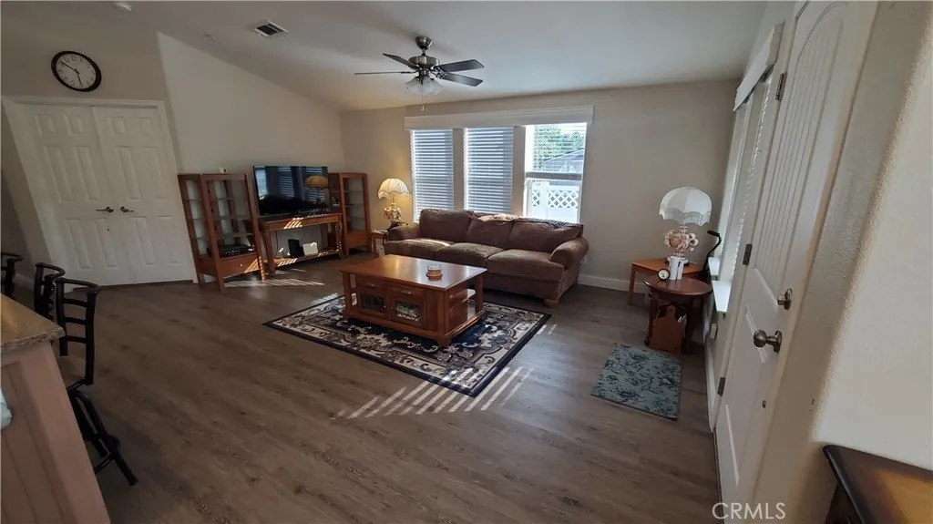 https://cdn.realtyfeed.com/cdn/127/306497328/5b69877de0f48f63a26796f5eb07c0cf.webp