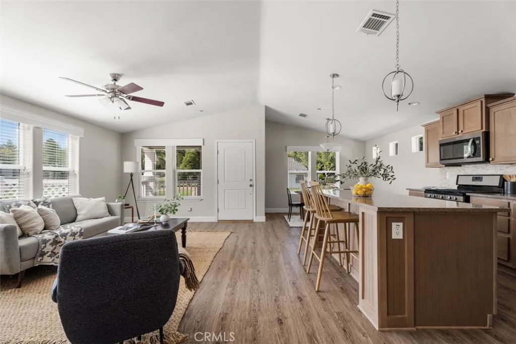 https://cdn.realtyfeed.com/cdn/127/306497328/c19409f1b0c8b990d75b6d87a584bb7c.webp