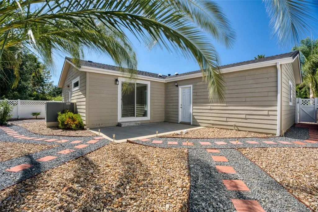 https://cdn.realtyfeed.com/cdn/127/306497328/dbcc1587b9defdc464ad79787a24474e.webp