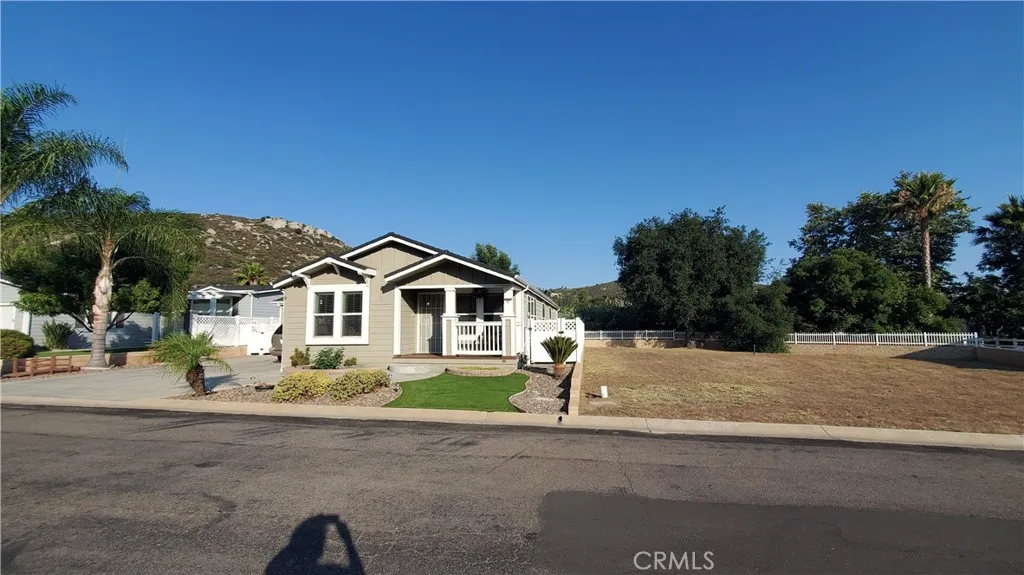 https://cdn.realtyfeed.com/cdn/127/306497328/de1ce8af483938636e1b082c62fcd019.webp