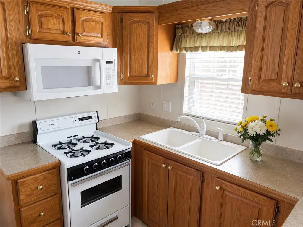 1295 S Cawston Avenue Unit 143, Hemet, CA 92545 - Photo 5 of 26, Hemet, CA