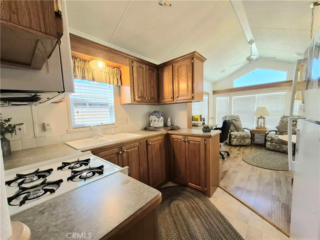 1295 S Cawston Avenue Unit 143, Hemet, CA 92545 - Photo 4 of 26, Hemet, CA