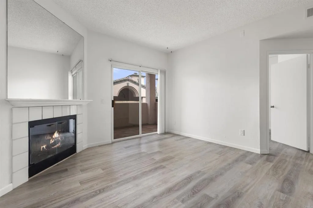 Photo #35: NDP2507137 Listing: Photo #35