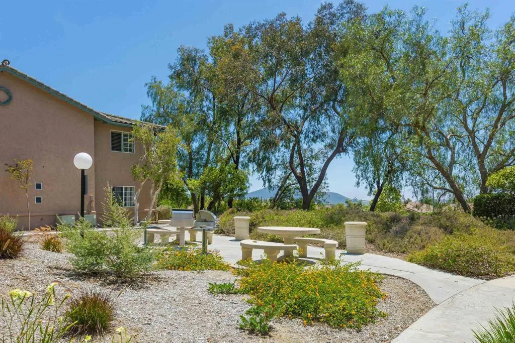 https://cdn.realtyfeed.com/cdn/127/306497358/30b7c073a9c6492e0dfa683f602ae138.webp