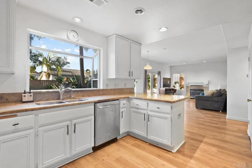 https://cdn.realtyfeed.com/cdn/127/306497378/e24641afbdbb0525543309a36b089692.webp