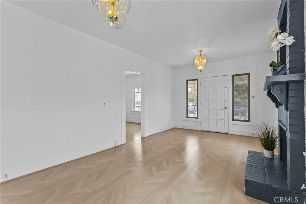 https://cdn.realtyfeed.com/cdn/127/306497438/01be2b4d2daad4299c7bacb6263cb230.webp