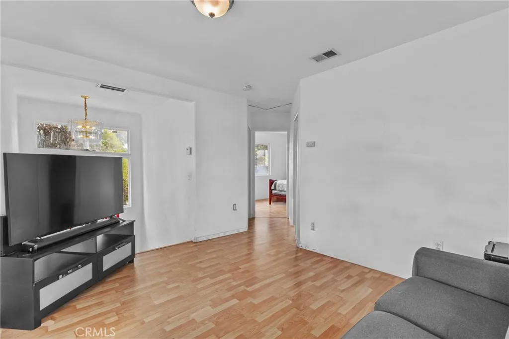 Photo #30: SW25158031 Listing: Photo #30
