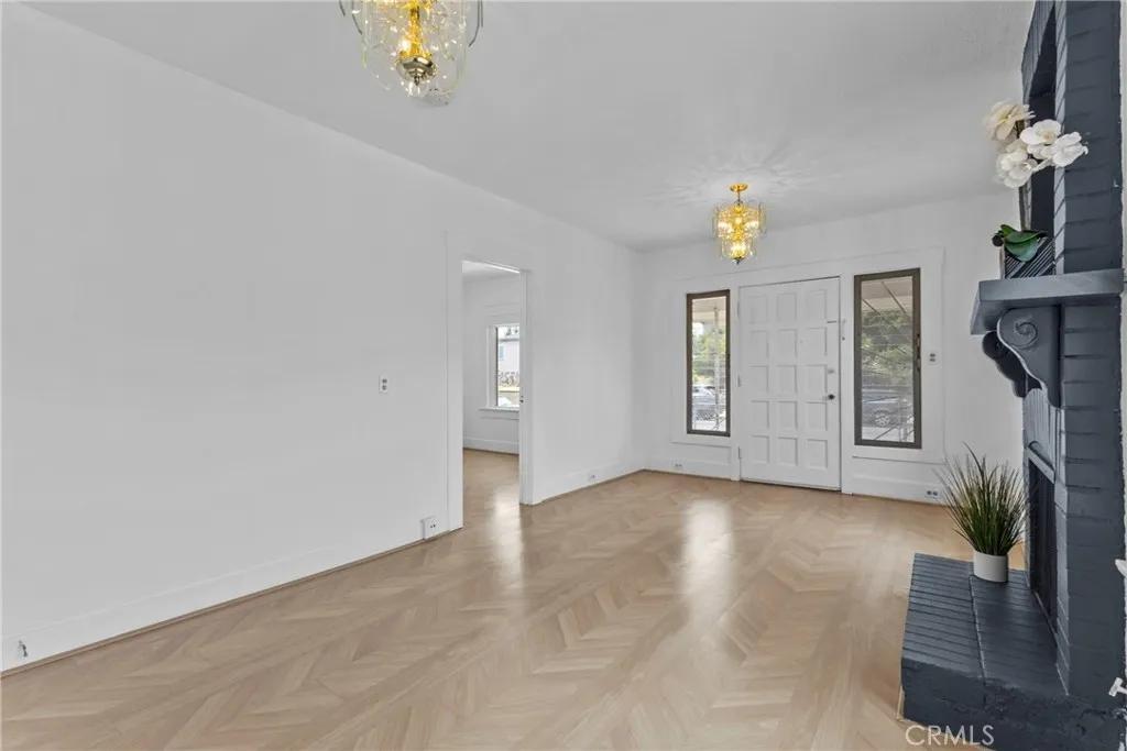 Photo #8: SW25158031 Listing: Photo #8