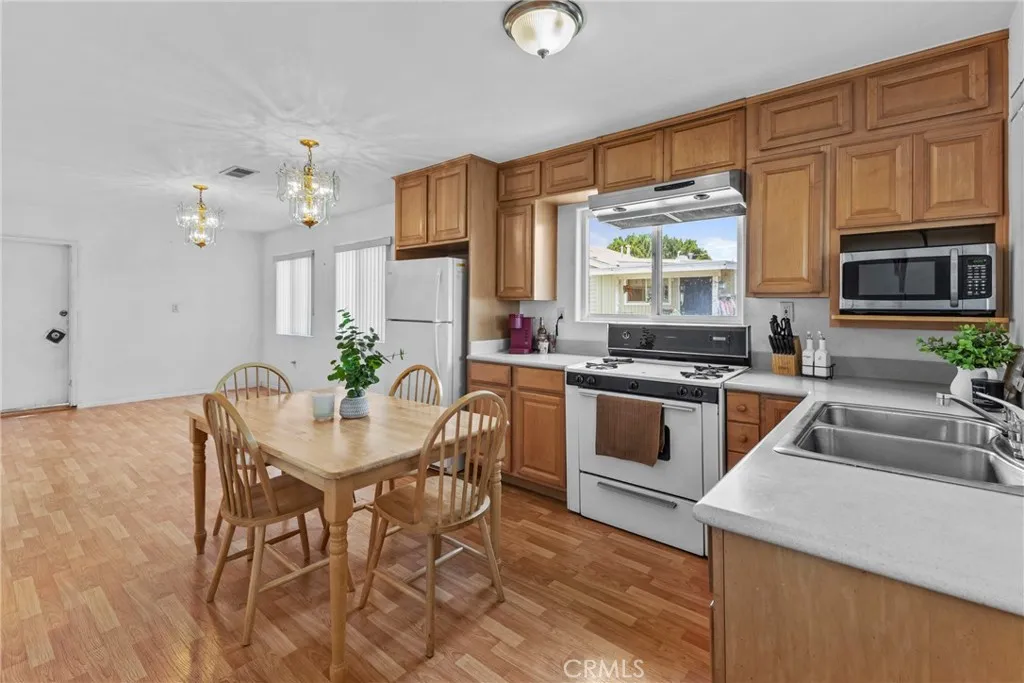 Photo #16: SW25158031 Listing: Photo #16