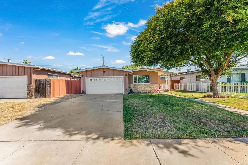 https://cdn.realtyfeed.com/cdn/127/306497619/18c0d070c176b5df43671b4fd28d6823.webp