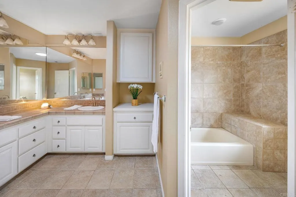 https://cdn.realtyfeed.com/cdn/127/306497729/94d4b471187db146ba72e22e62802f9f.webp