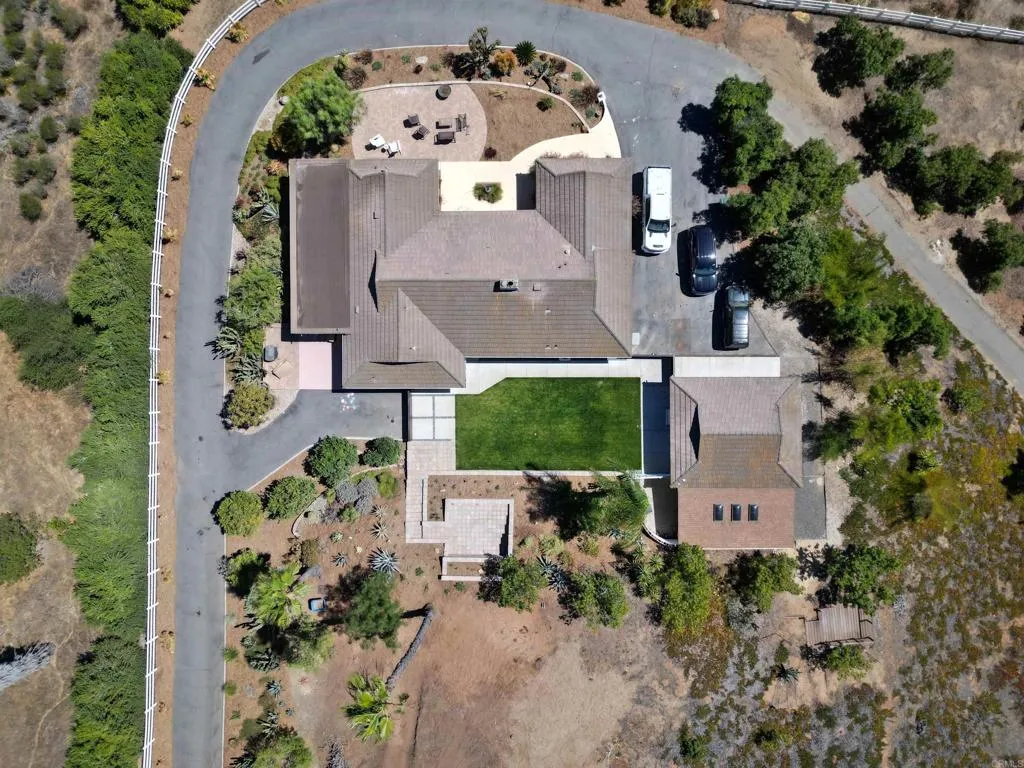 https://cdn.realtyfeed.com/cdn/127/306497855/2424736e68021a59713b9444e04c7f0e.webp