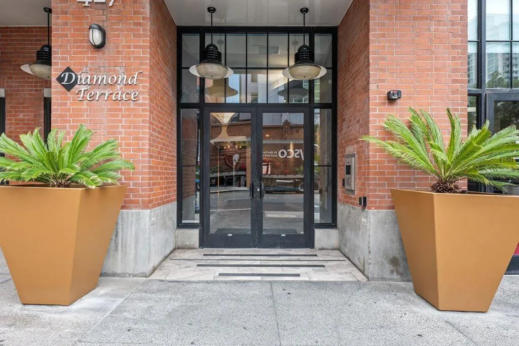 https://cdn.realtyfeed.com/cdn/127/306497939/2bc2a7a33dd3d88de0eed83fa31ac957.webp