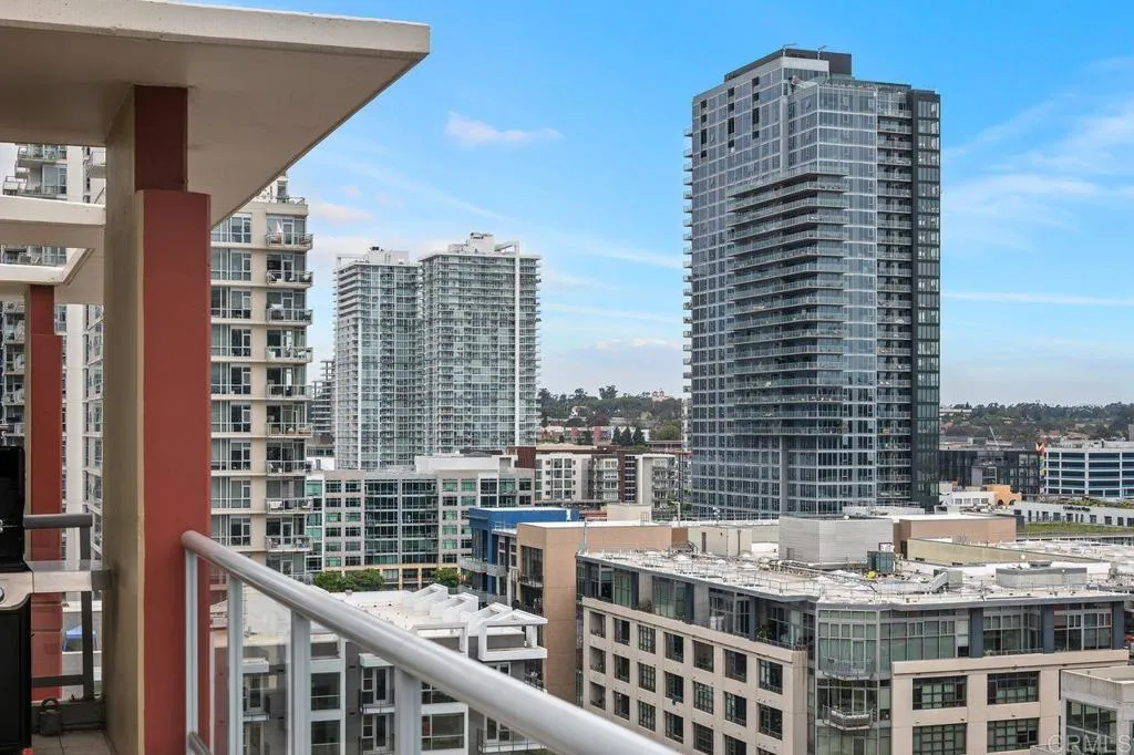 https://cdn.realtyfeed.com/cdn/127/306497939/494d4adbc5c98f5910a54b4ec2c3e862.webp