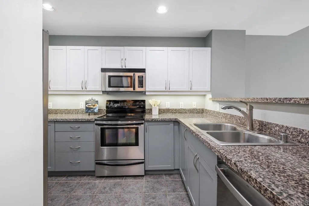 https://cdn.realtyfeed.com/cdn/127/306497939/9740a82c0f41160727ba6c5f8a3c97d1.webp