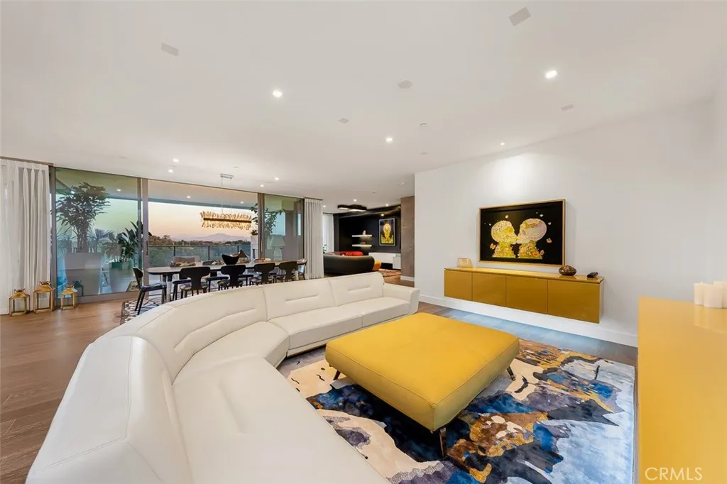 https://cdn.realtyfeed.com/cdn/127/306497944/3523b7189fd93c0ee7b4728ce419b16d.webp