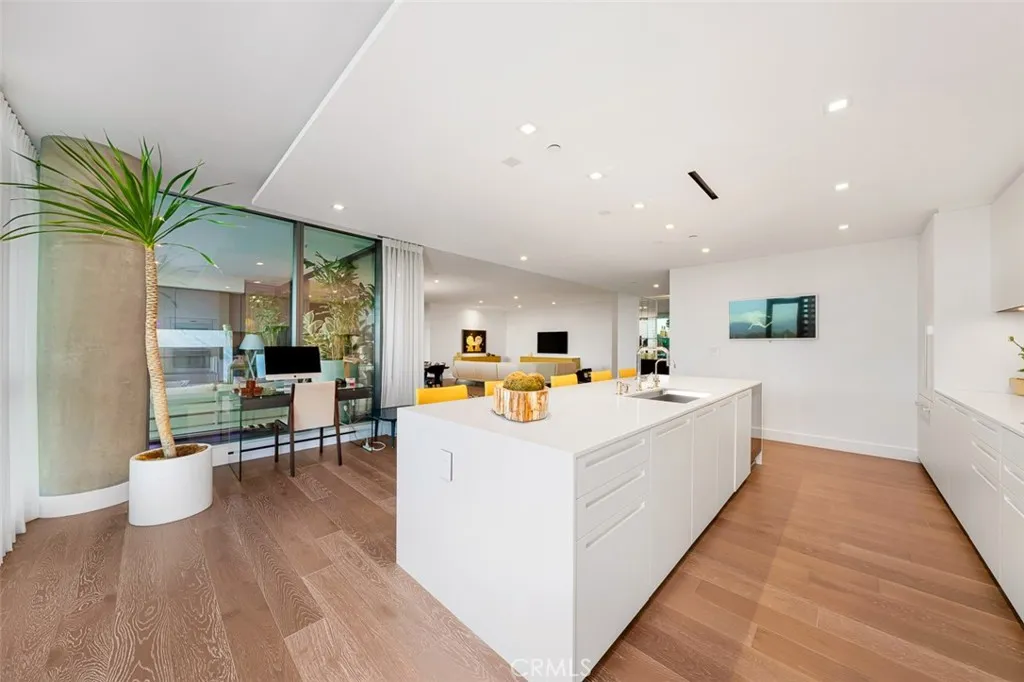 https://cdn.realtyfeed.com/cdn/127/306497944/593c504f422de88ff469cbd48b925f8c.webp