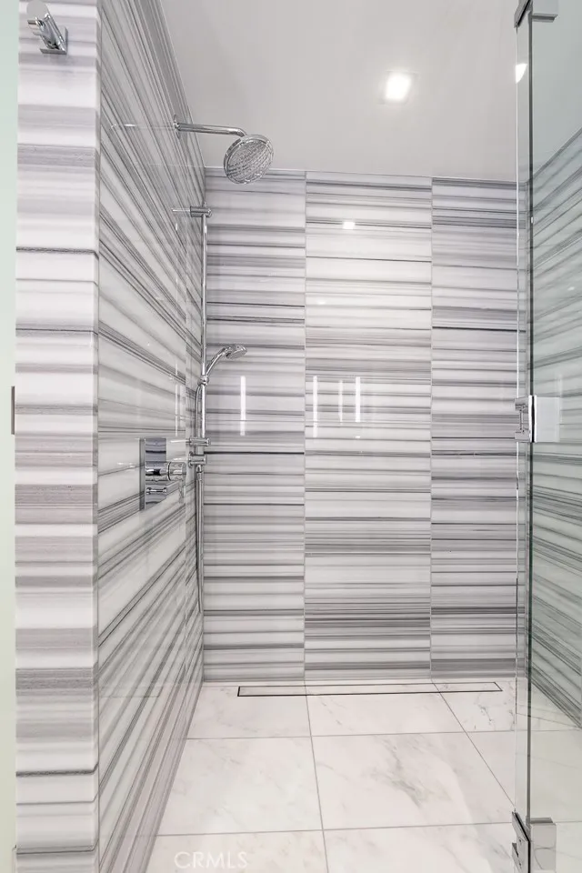 https://cdn.realtyfeed.com/cdn/127/306497944/8bcfb97cd7ba02074044f289802f12b6.webp