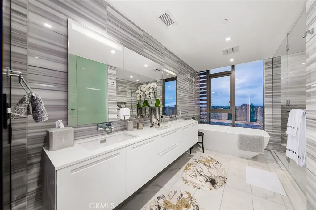 https://cdn.realtyfeed.com/cdn/127/306497944/e878000c236134e6712e93e50d7ce372.webp