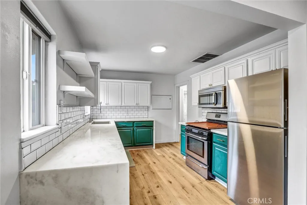 https://cdn.realtyfeed.com/cdn/127/306498025/16a0f51c3746cf0f80127e1c79138153.webp