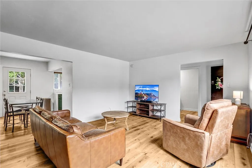 https://cdn.realtyfeed.com/cdn/127/306498025/240c11bd77a7e12fc90e00e39dac1f6a.webp