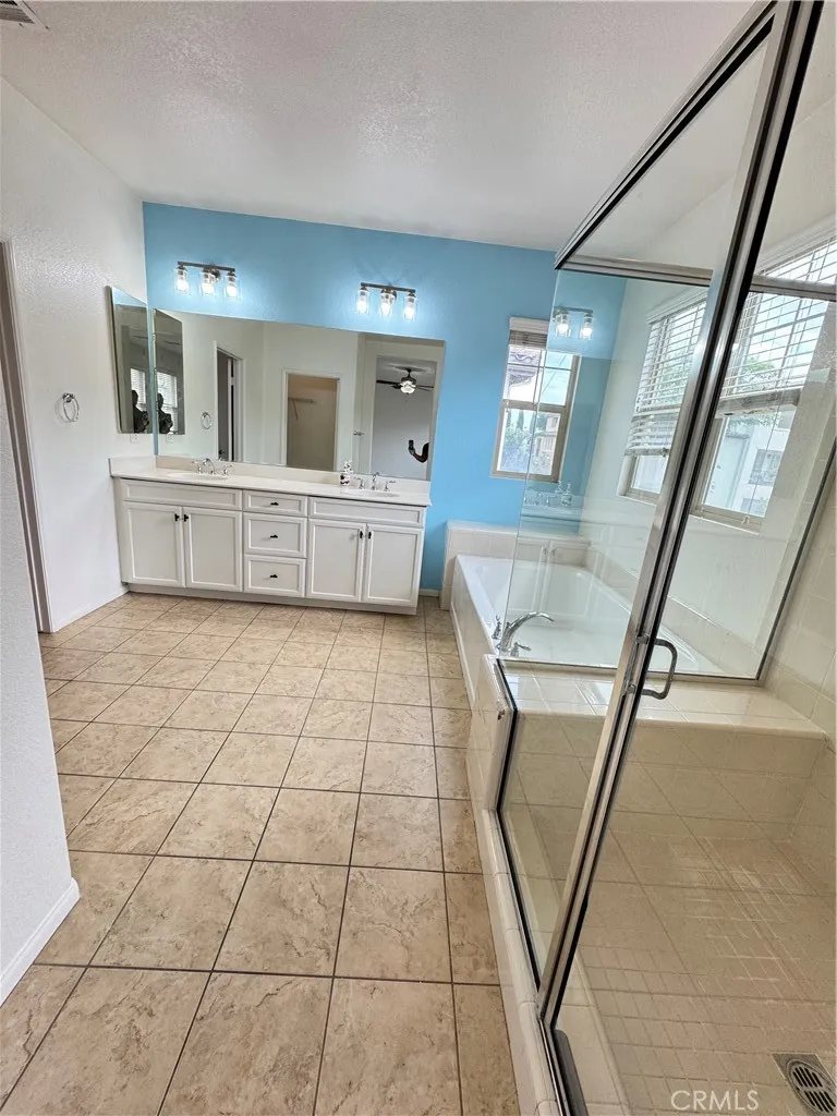 Photo #10: SW25163463 Listing: Photo #10
