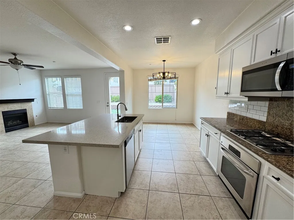 Photo #4: SW25163463 Listing 