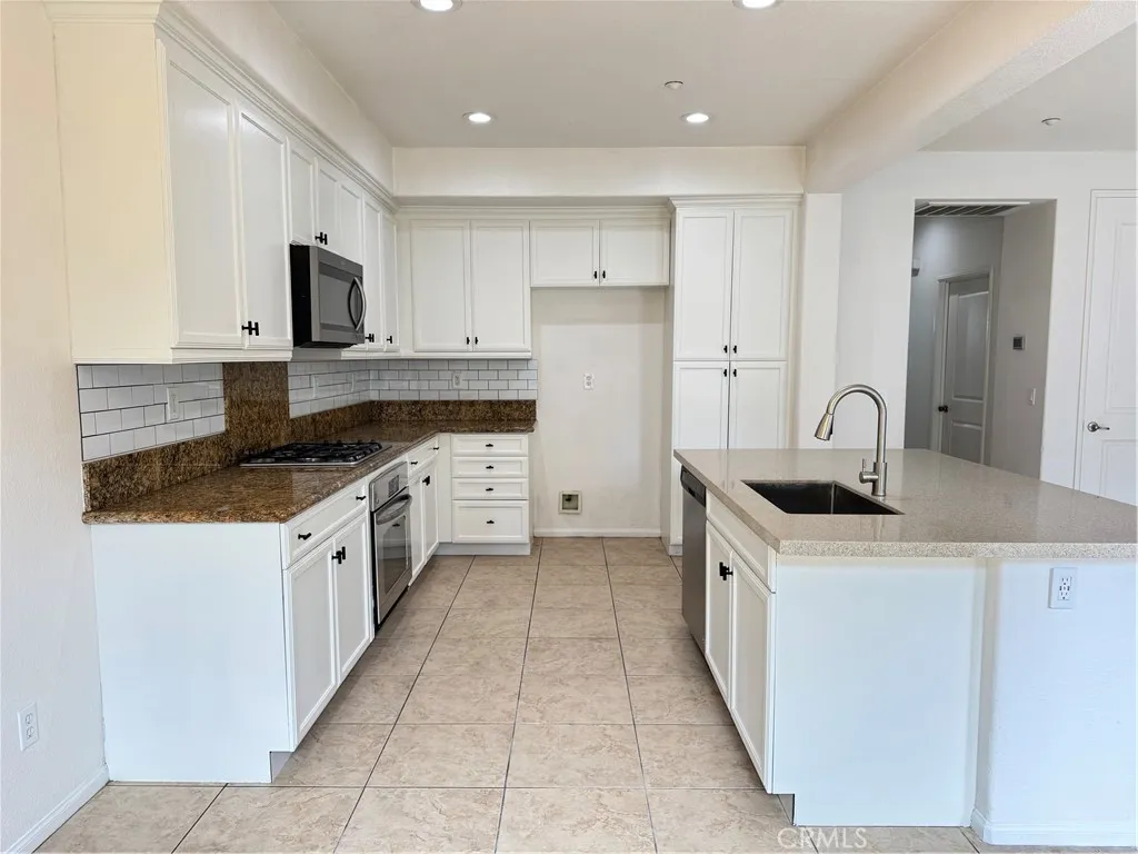 Photo #3: SW25163463 Listing 